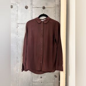 Everlane The Clean Silk Round Collar Button Down in burgundy, Sz XS